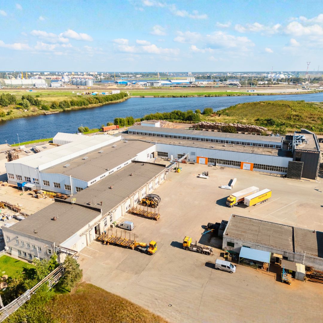 "Iekārtu rūpnīcas" eksterjers no putna perspektīvas